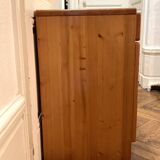 Bedside table / small chest of drawers in pine by Charlotte Perriand, Les Arcs