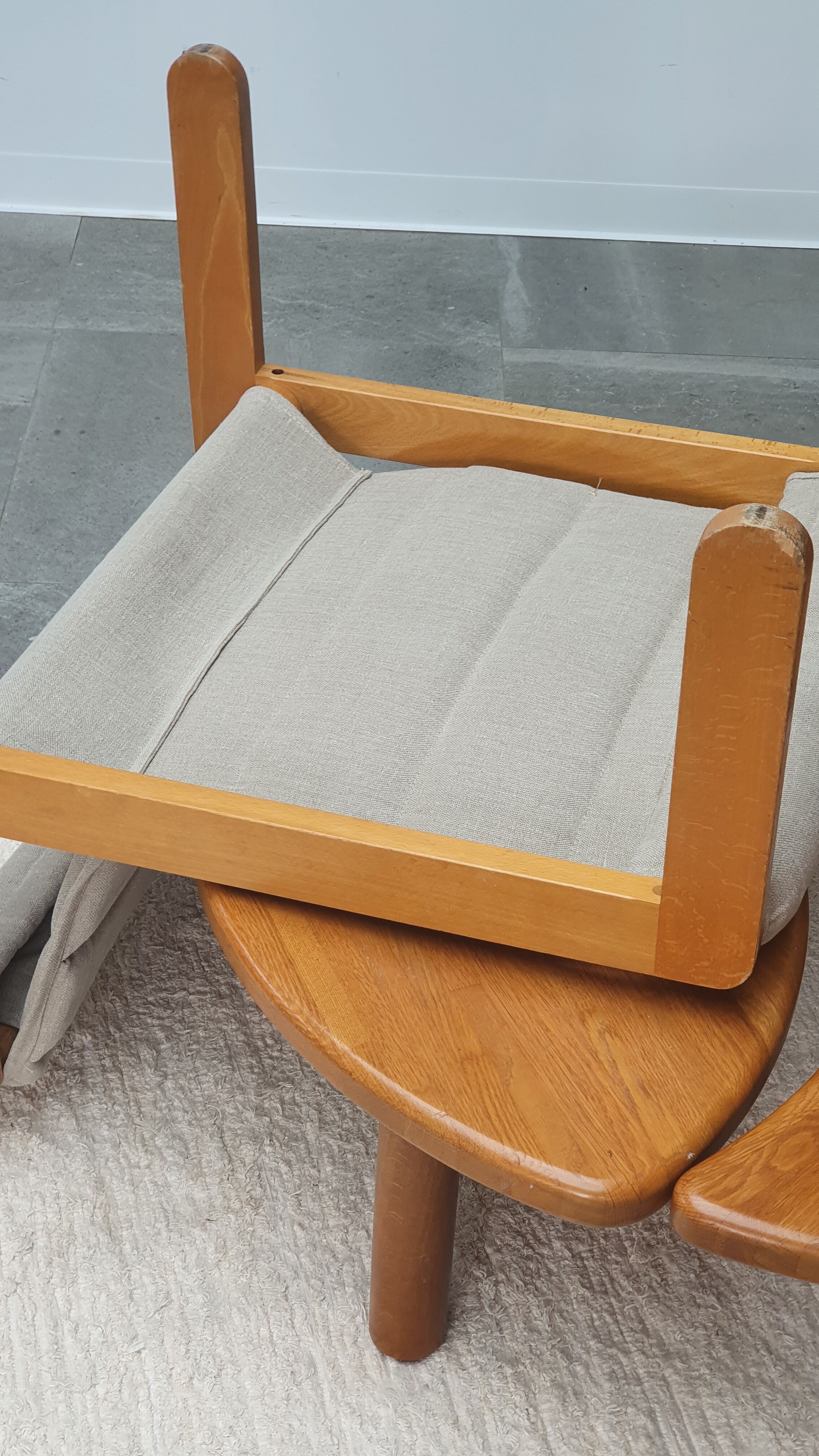 Natural linen chair