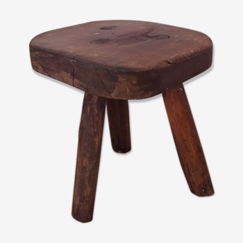 Farm tripod stool