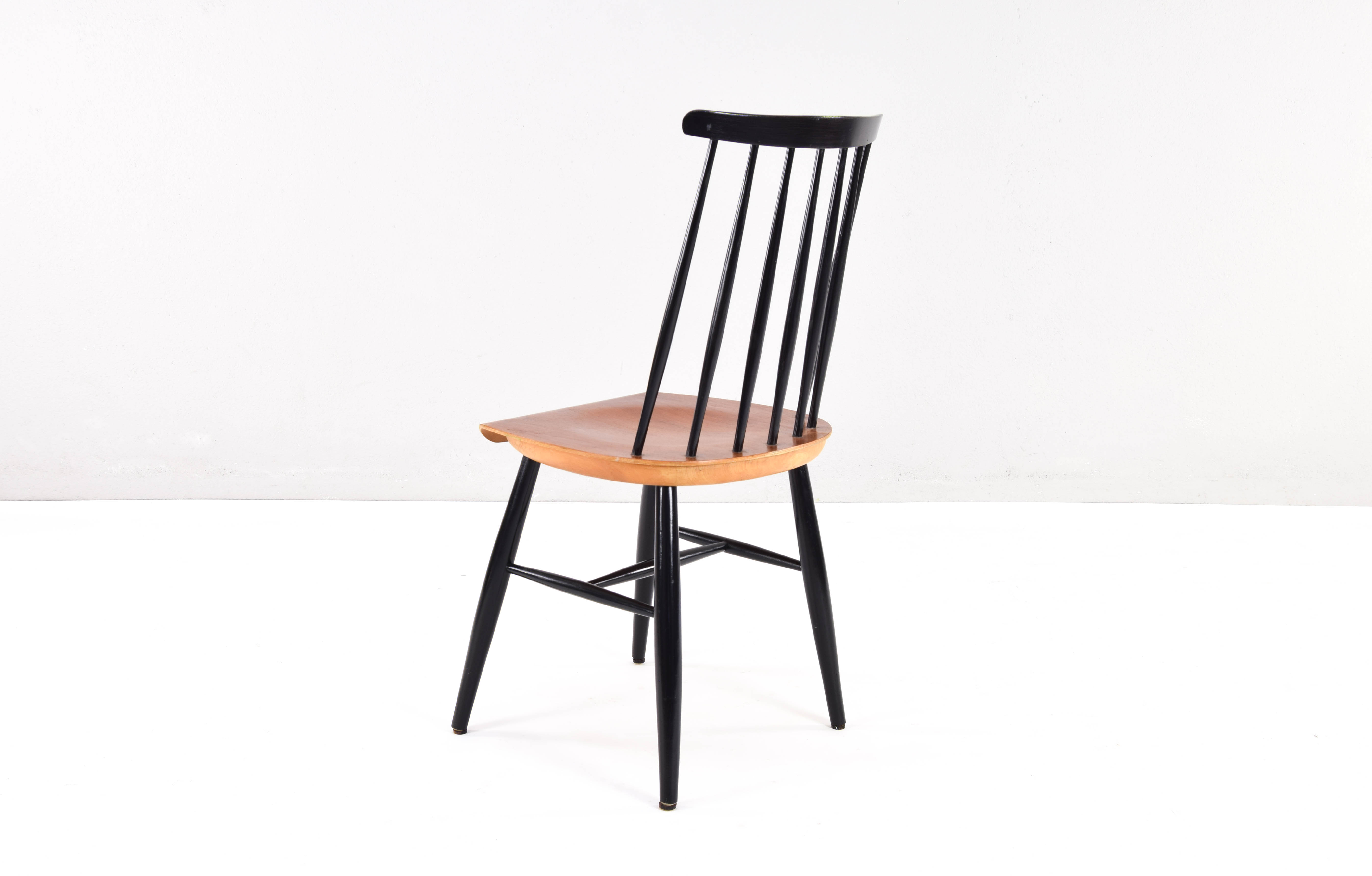 Four Mid Century Scandinavian Modern Fanett Dining Chairs by Ilmari Tapiovaara