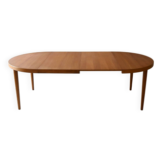 Scandinavian Oak Dining Table by Willy Schou Andersen