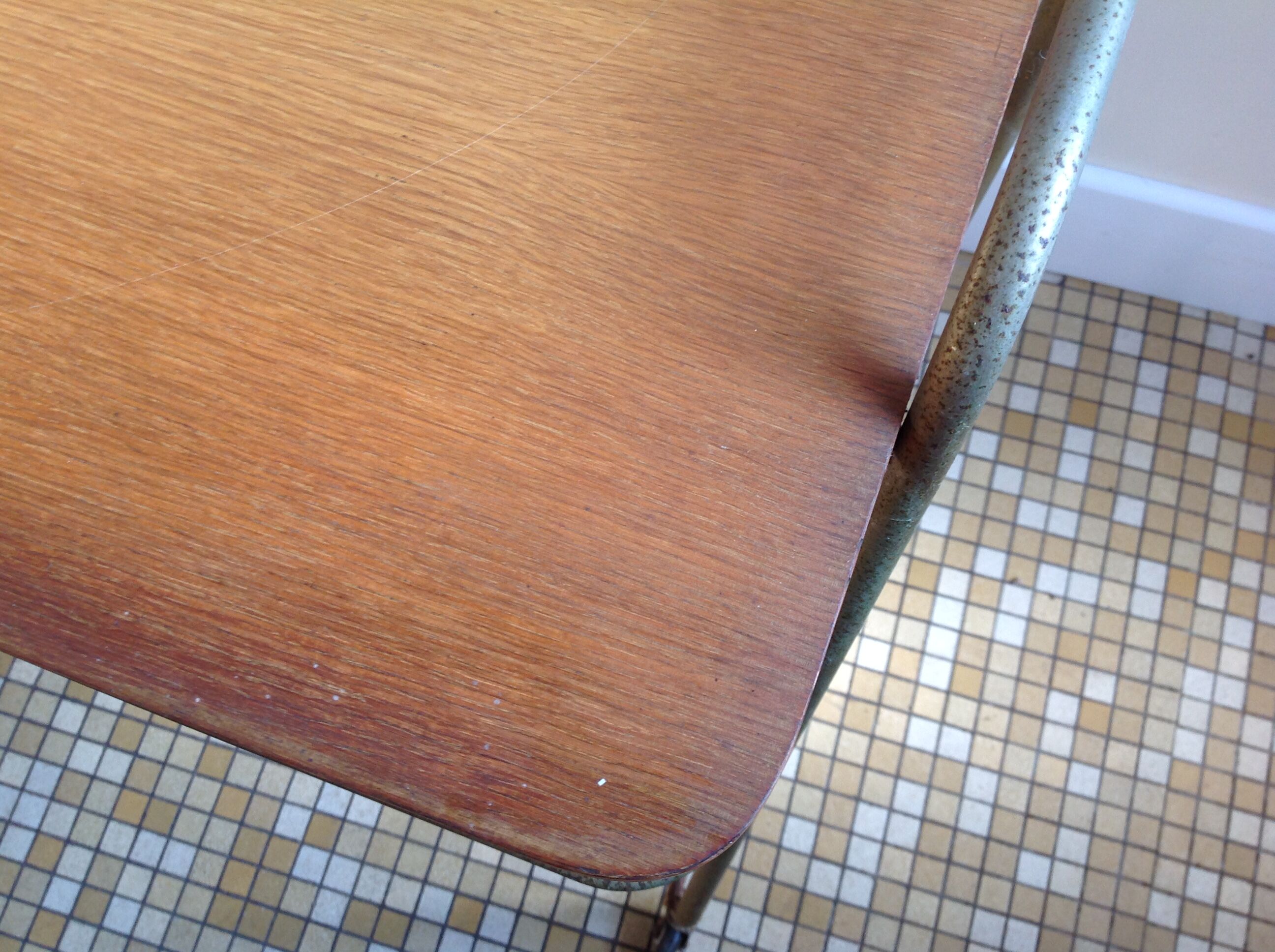 Table magazine holder
