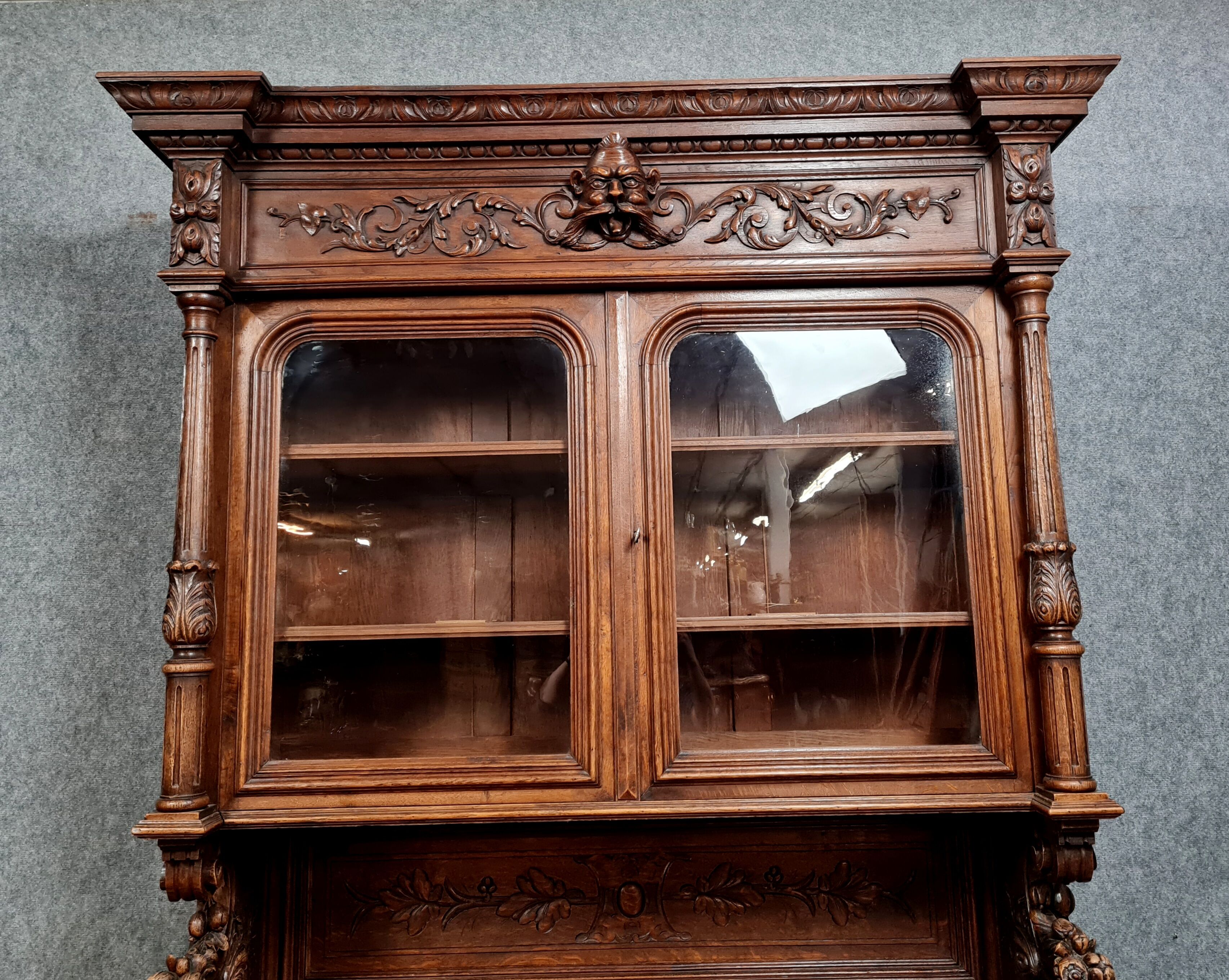 Buffet library of hunting lodge in solid oak around 1850