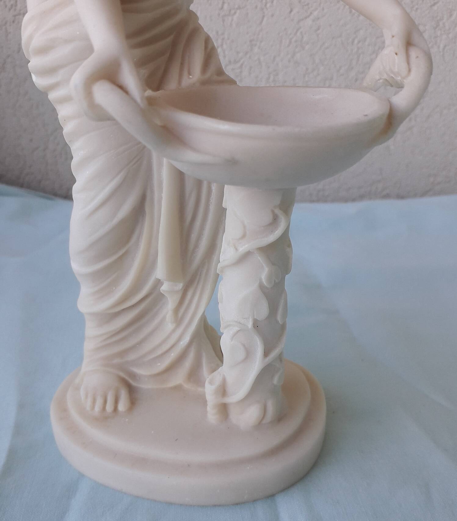 Alabaster nude statuette