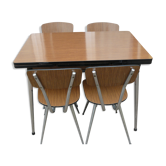 Ensemble table de  cuisine et chaises