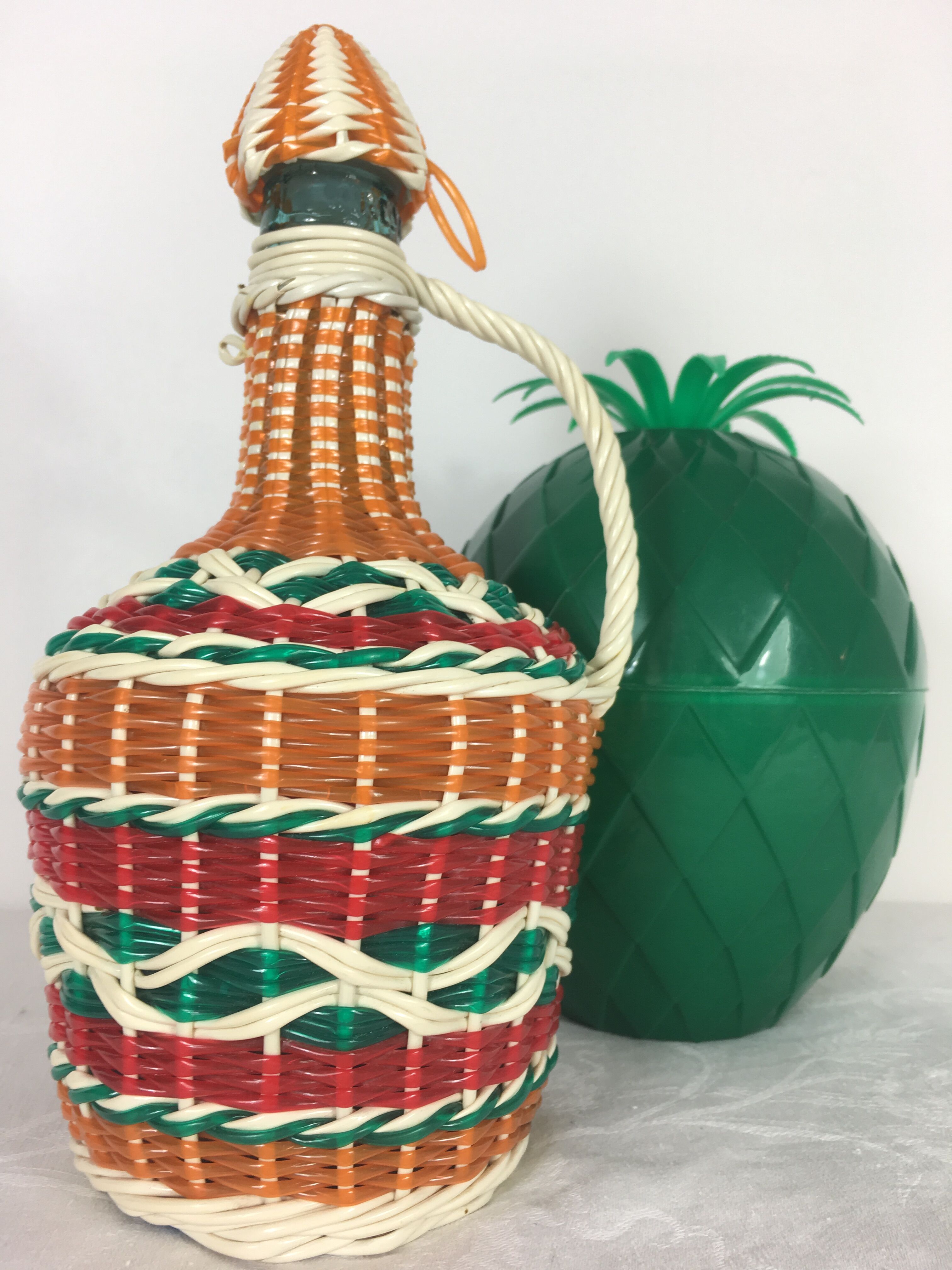Bouteille scoubidou année 60