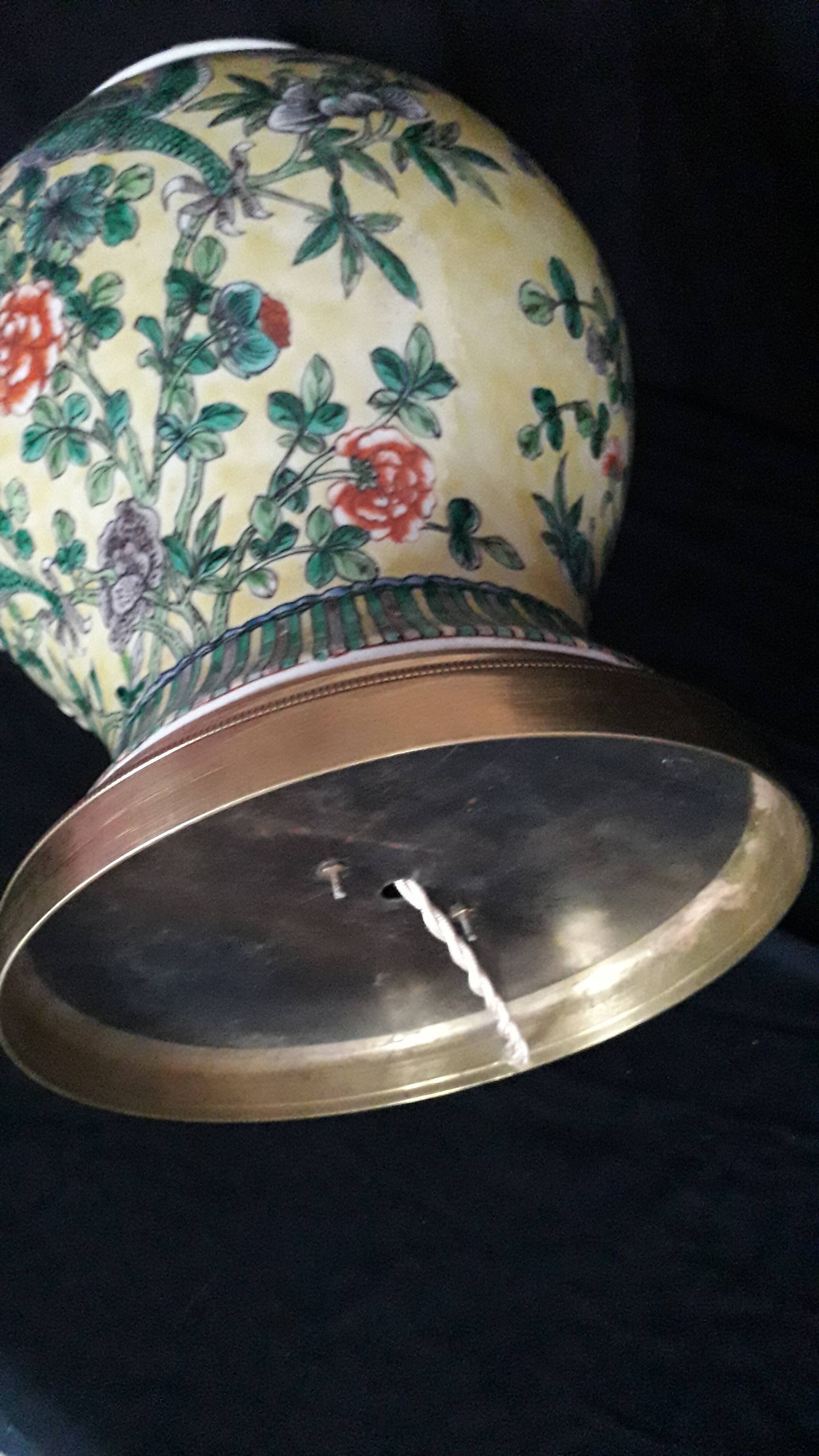 19th century Chinese table lamp