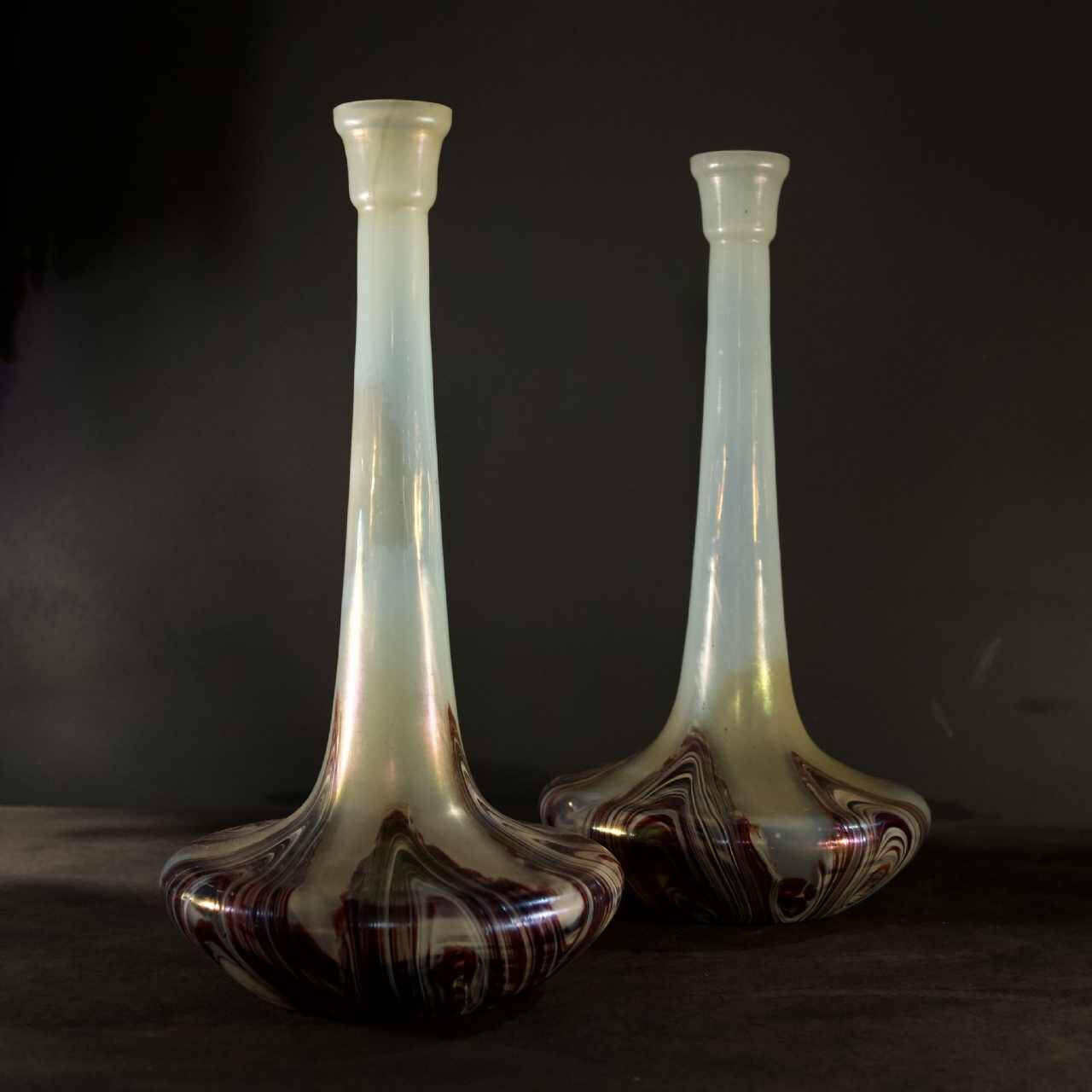 WILHELM KRALIK & SOHN Bohème, pair of Art Nouveau iridescent glass vases, ca 1910