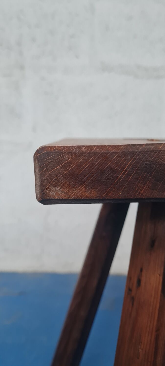 Tabouret de traite tripode