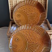 Set of 2 slipware plates