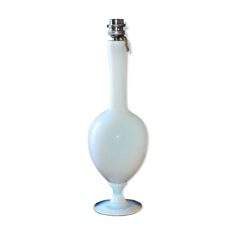 Opalescent glass lamp