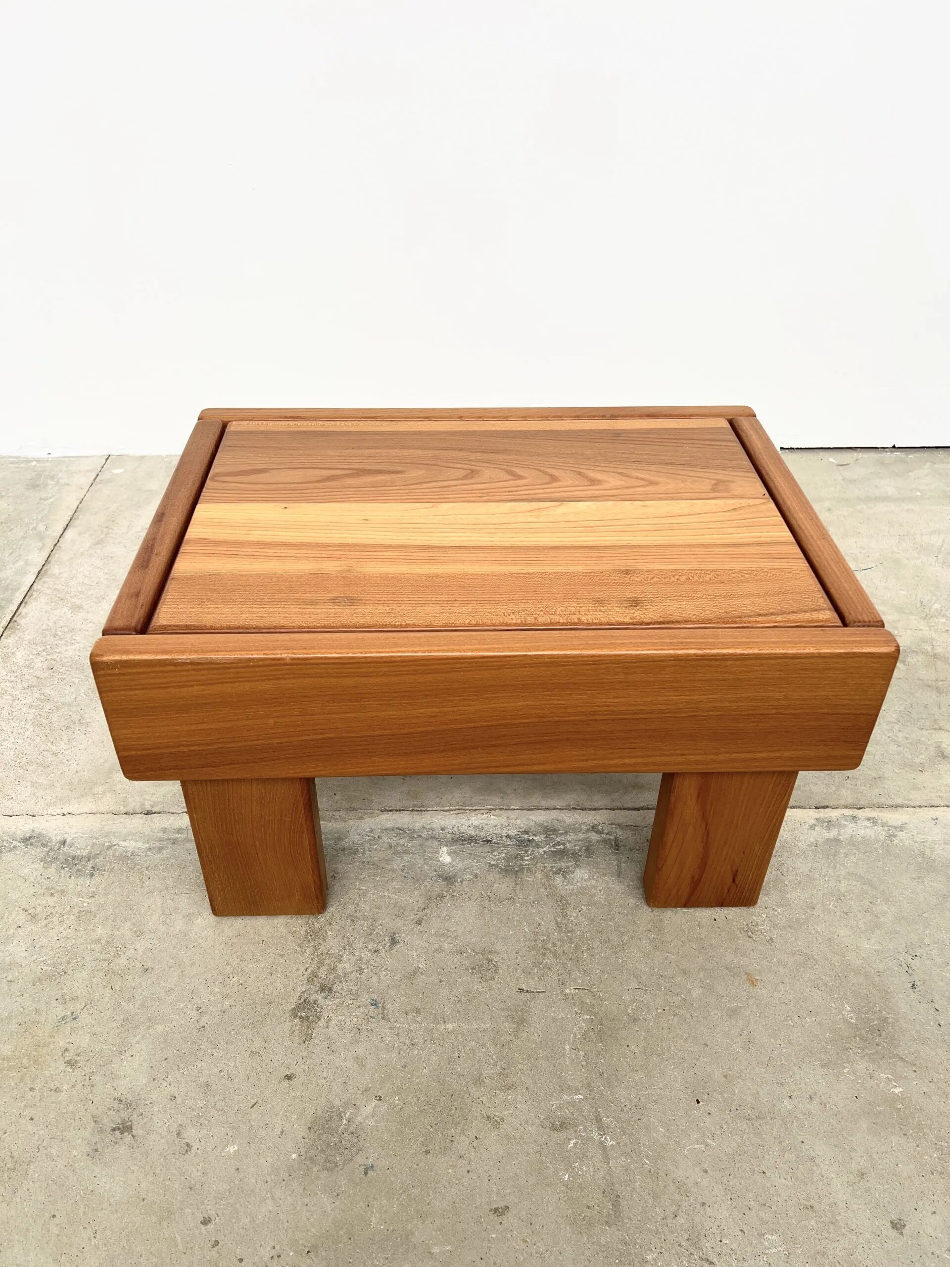 Table d'Appoint / Chevet "Regain" – Orme Massif