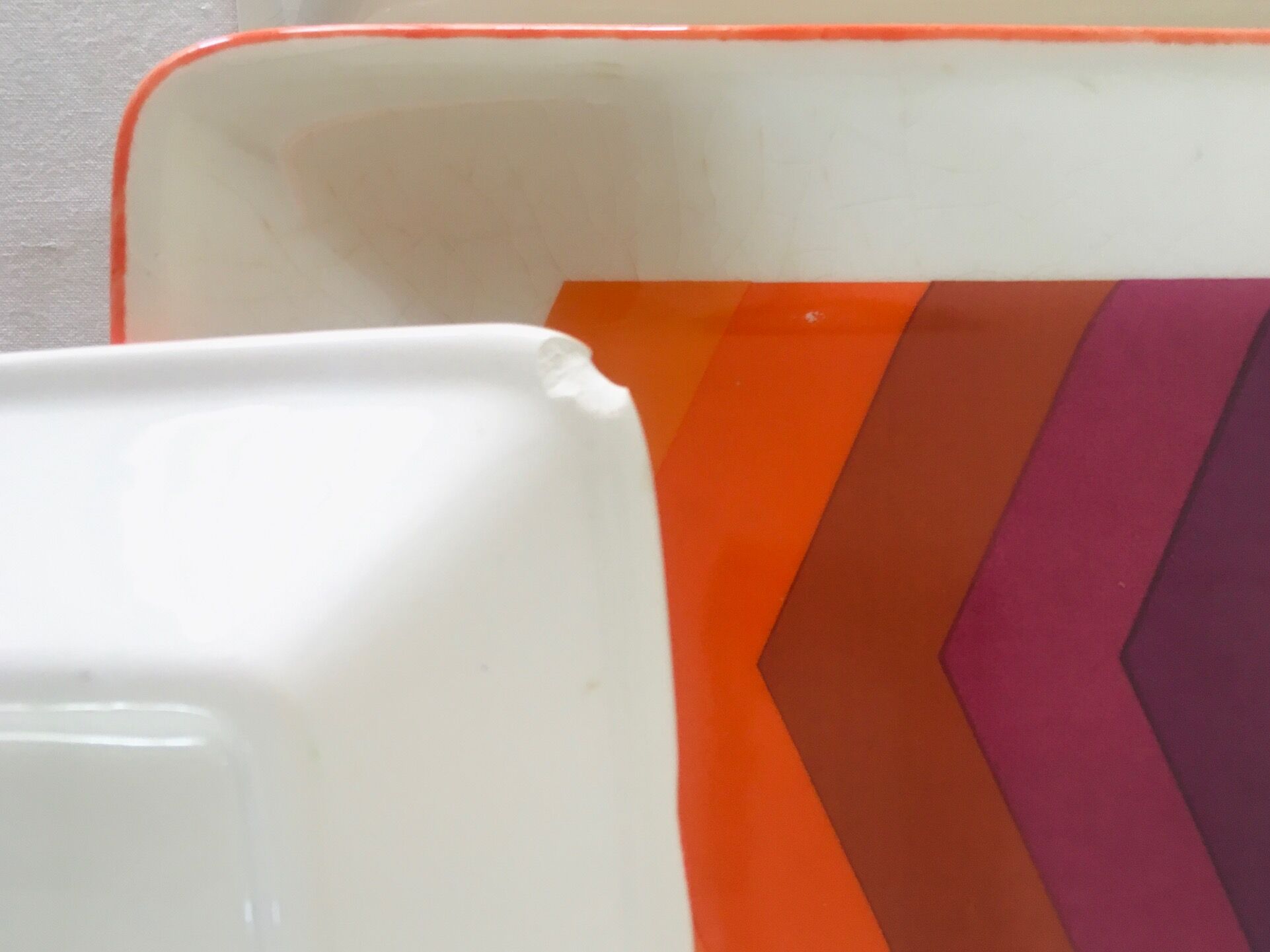 Gien service in enamelled porcelain modèle "arrows" 70s