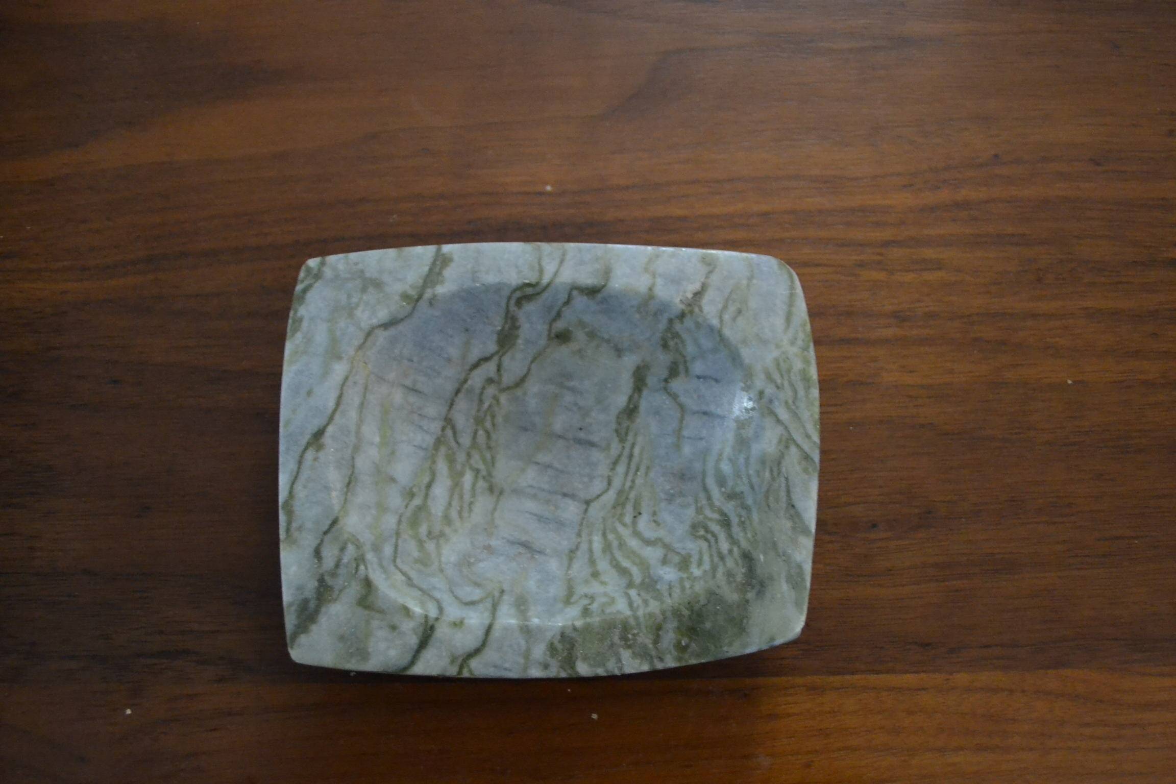 Cendrier en marbre vert