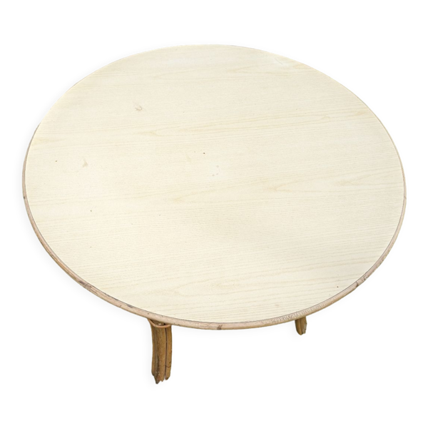 Table ronde en rotin