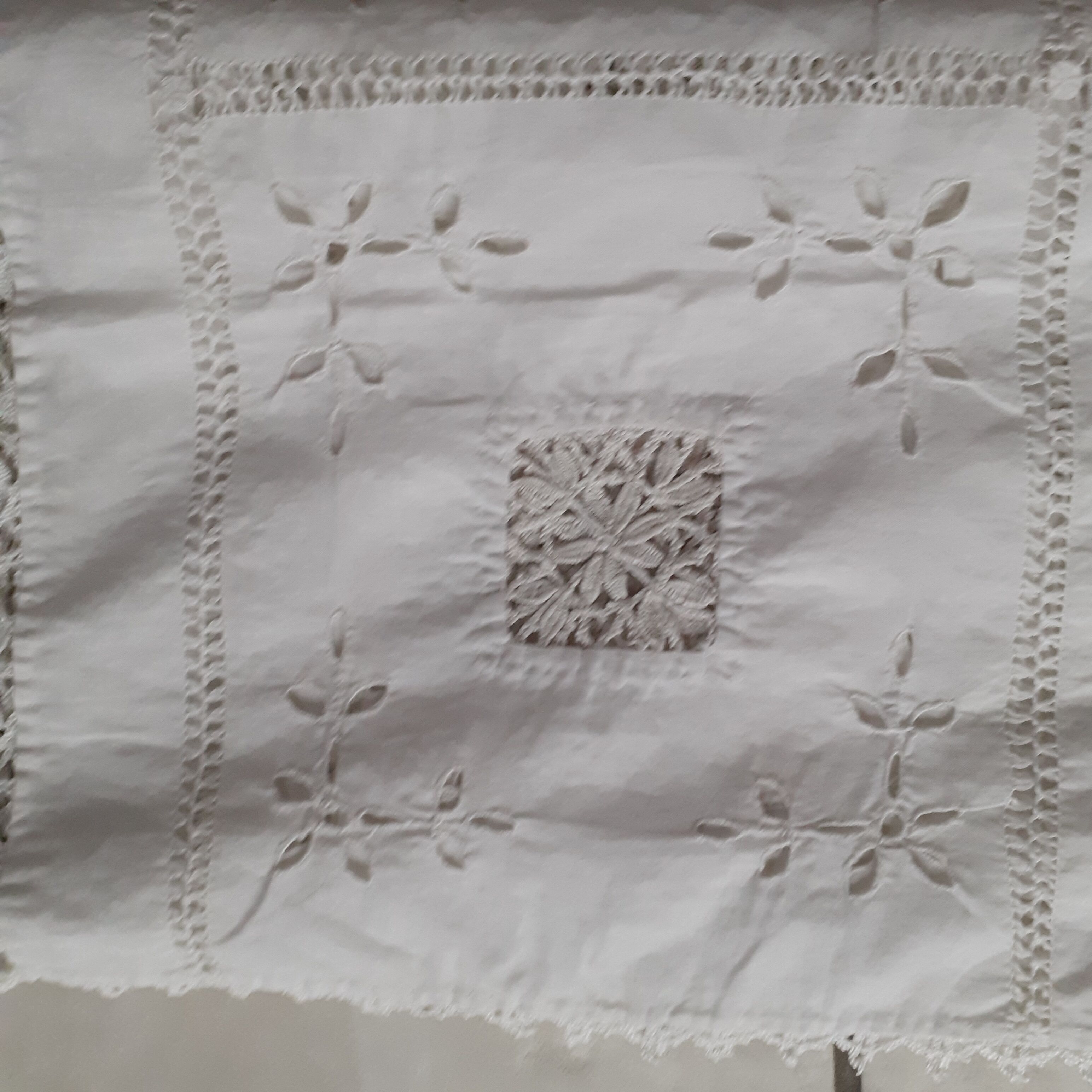 Table runner, crocheted lace and cotton.  R2