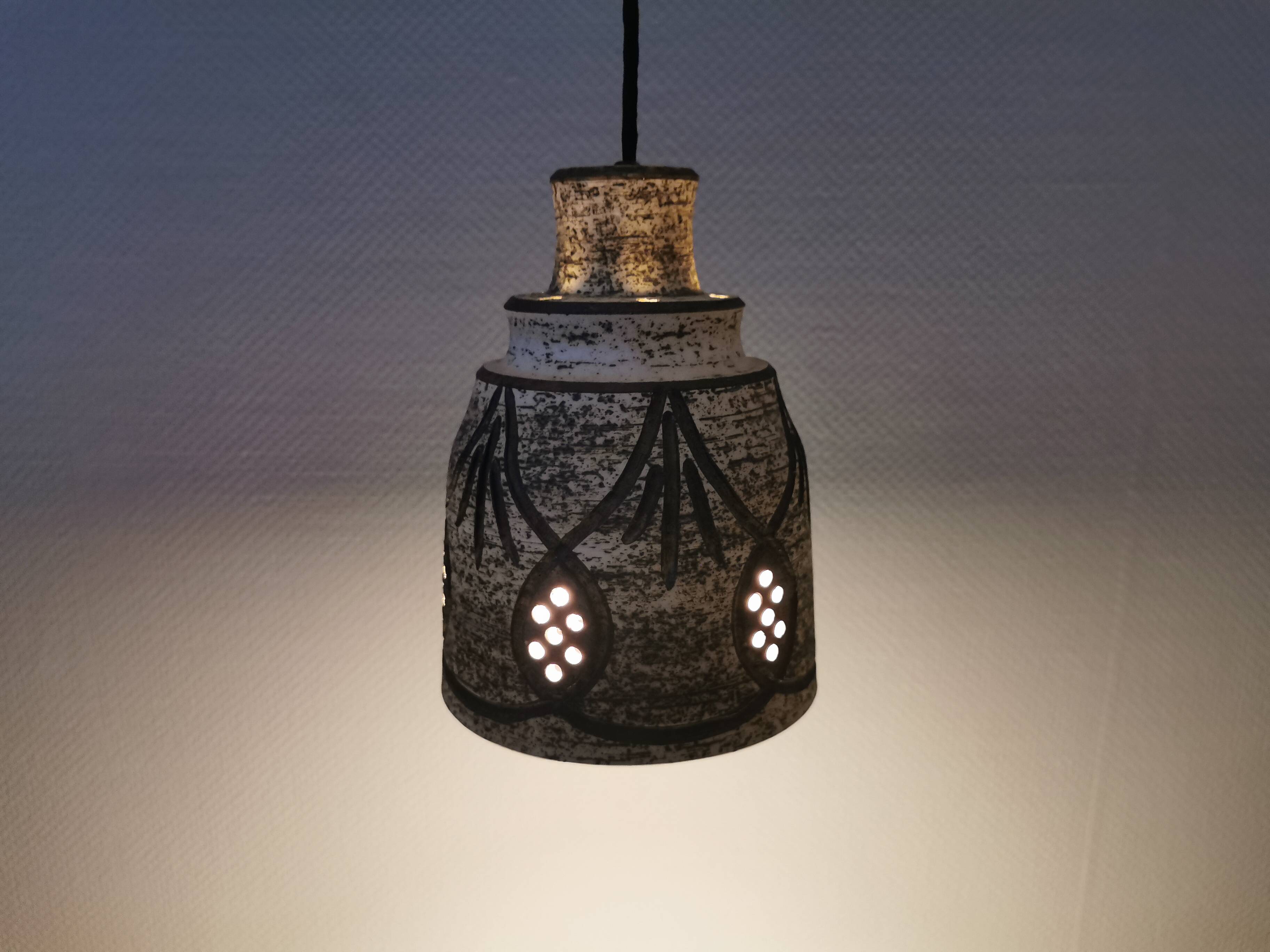Beautiful ceramic hanging lamp, designed by jette hellerøe denmark, 1960s.