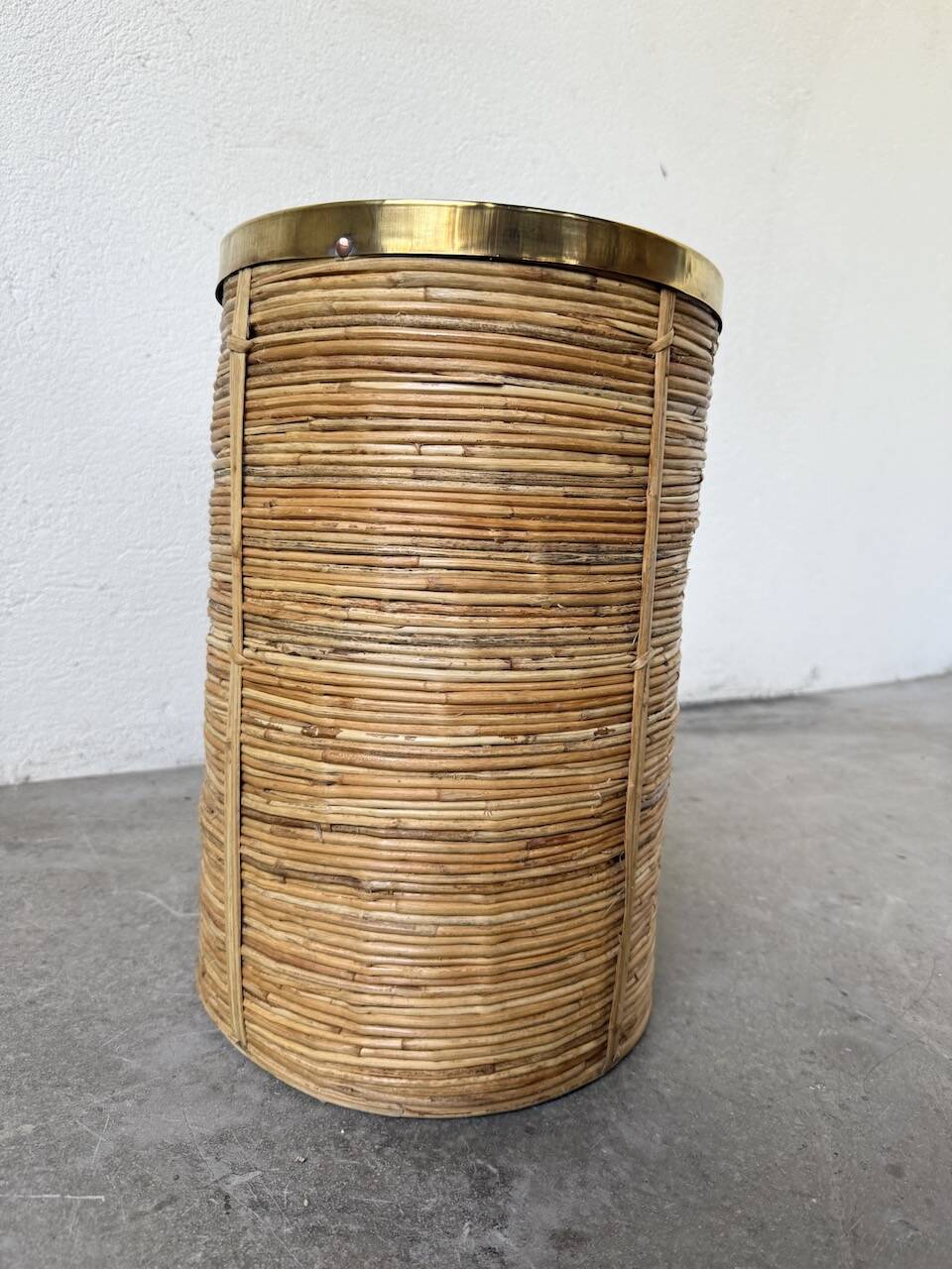 Porte parapluie ou corbeille en rotin, 1970, Italie