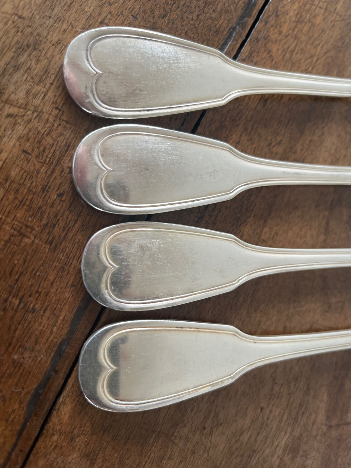 4 silver metal forks