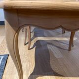 Nesting coffee tables