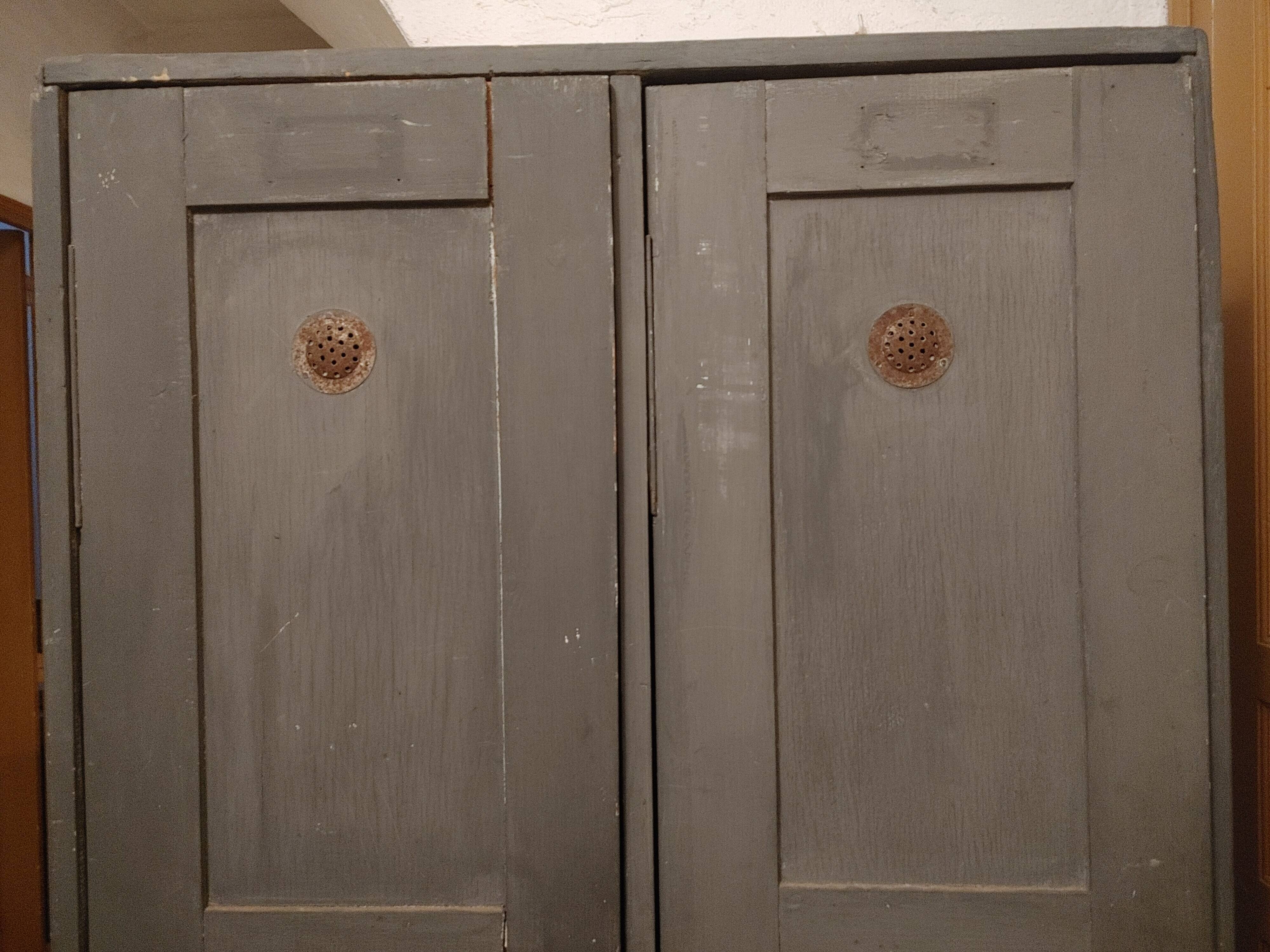 Former Parisian cabinet