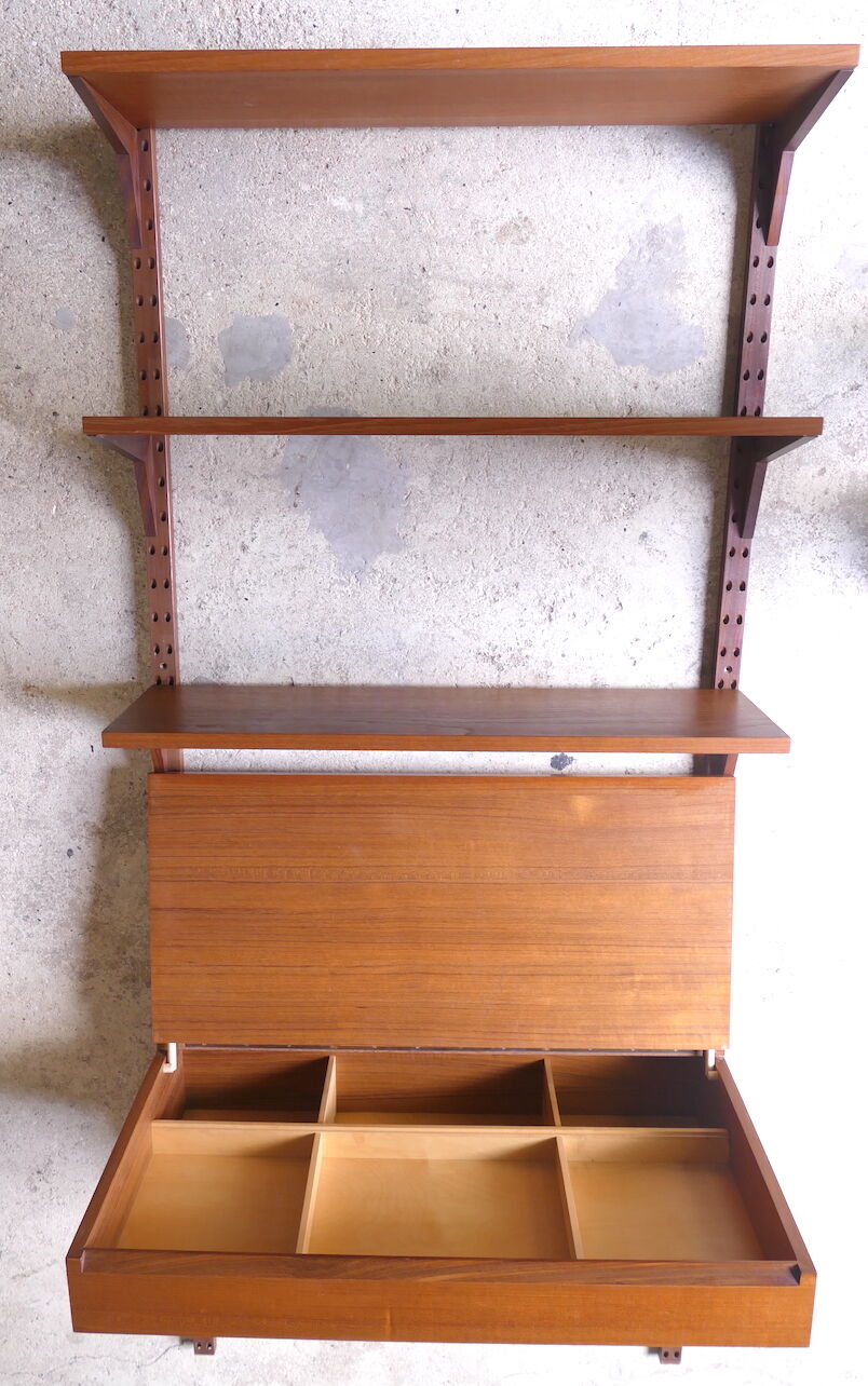 Wall desk "Royal System" by Poul Cadovius 1950