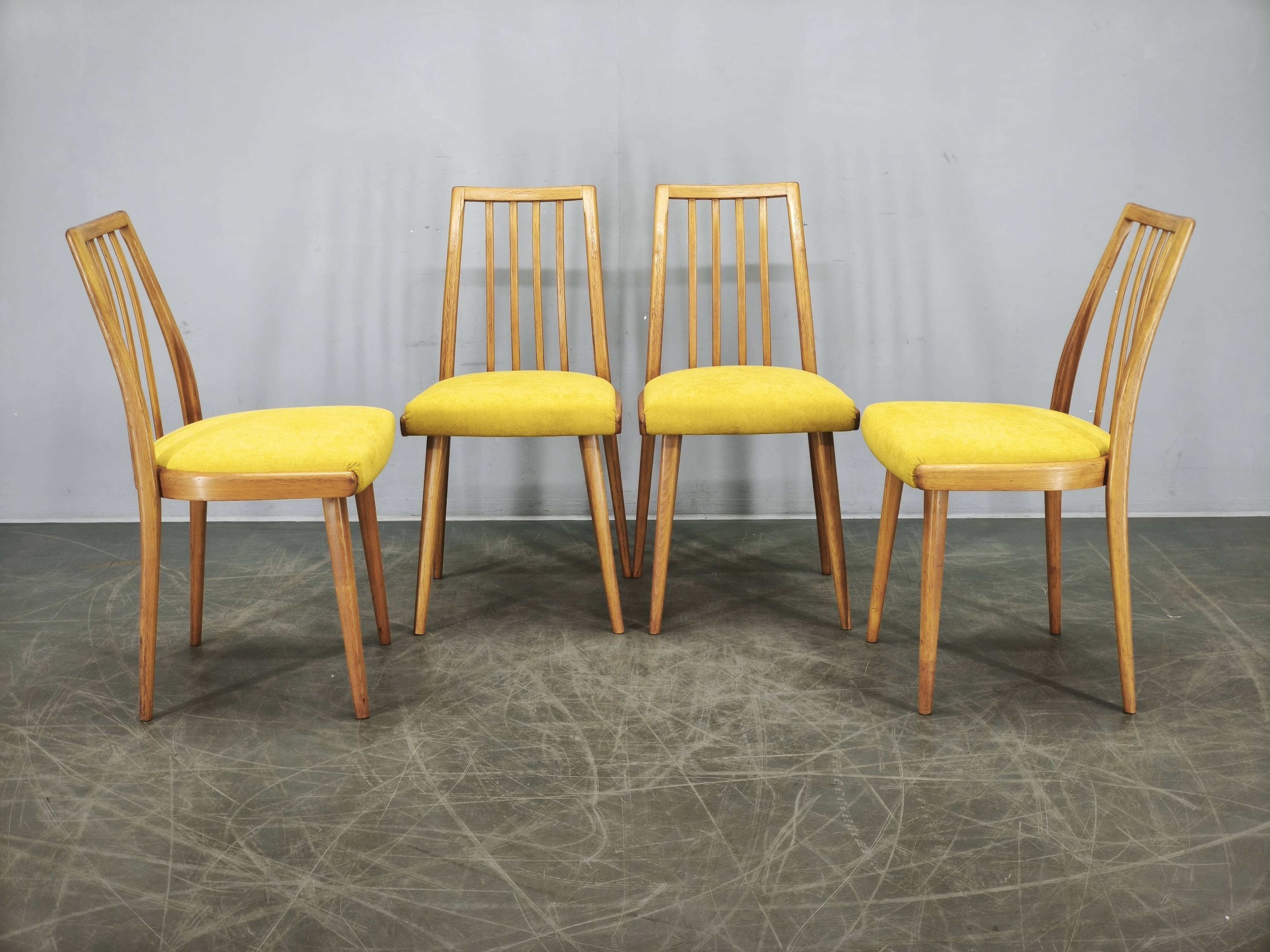 Set of 4 Mid-Century TON Beech Dining Chairs, Czechoslovakia, 1970s