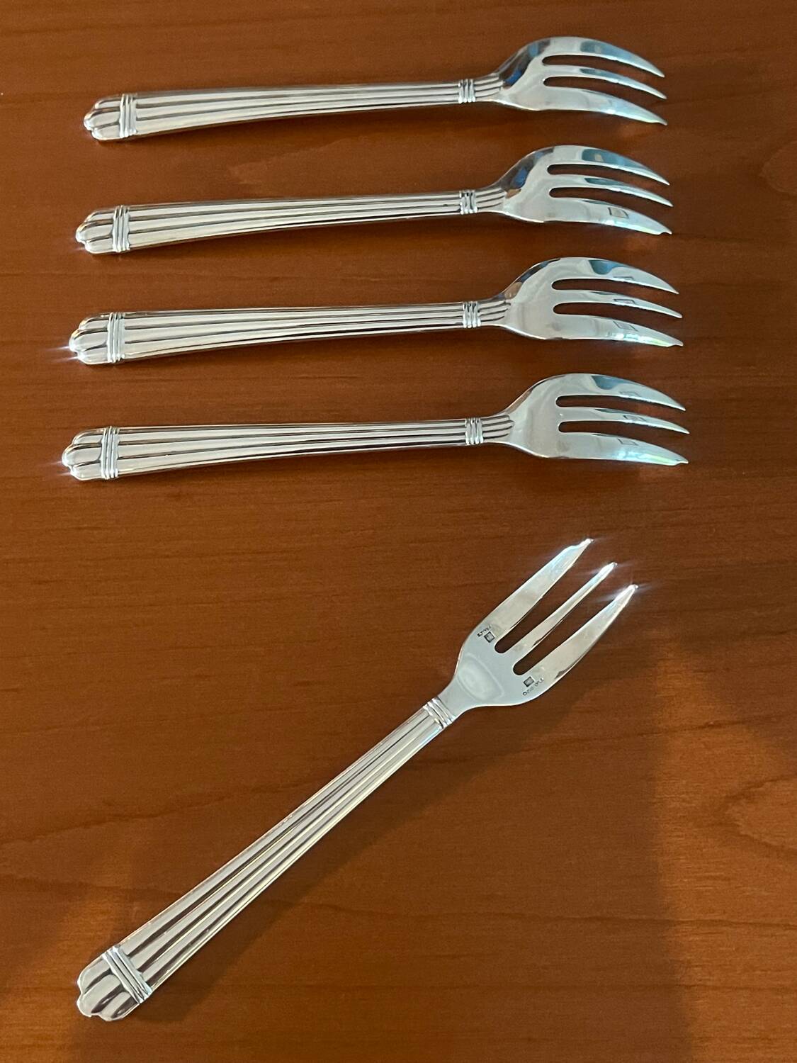 Christofle aria 5 cake forks, dessert very good condition