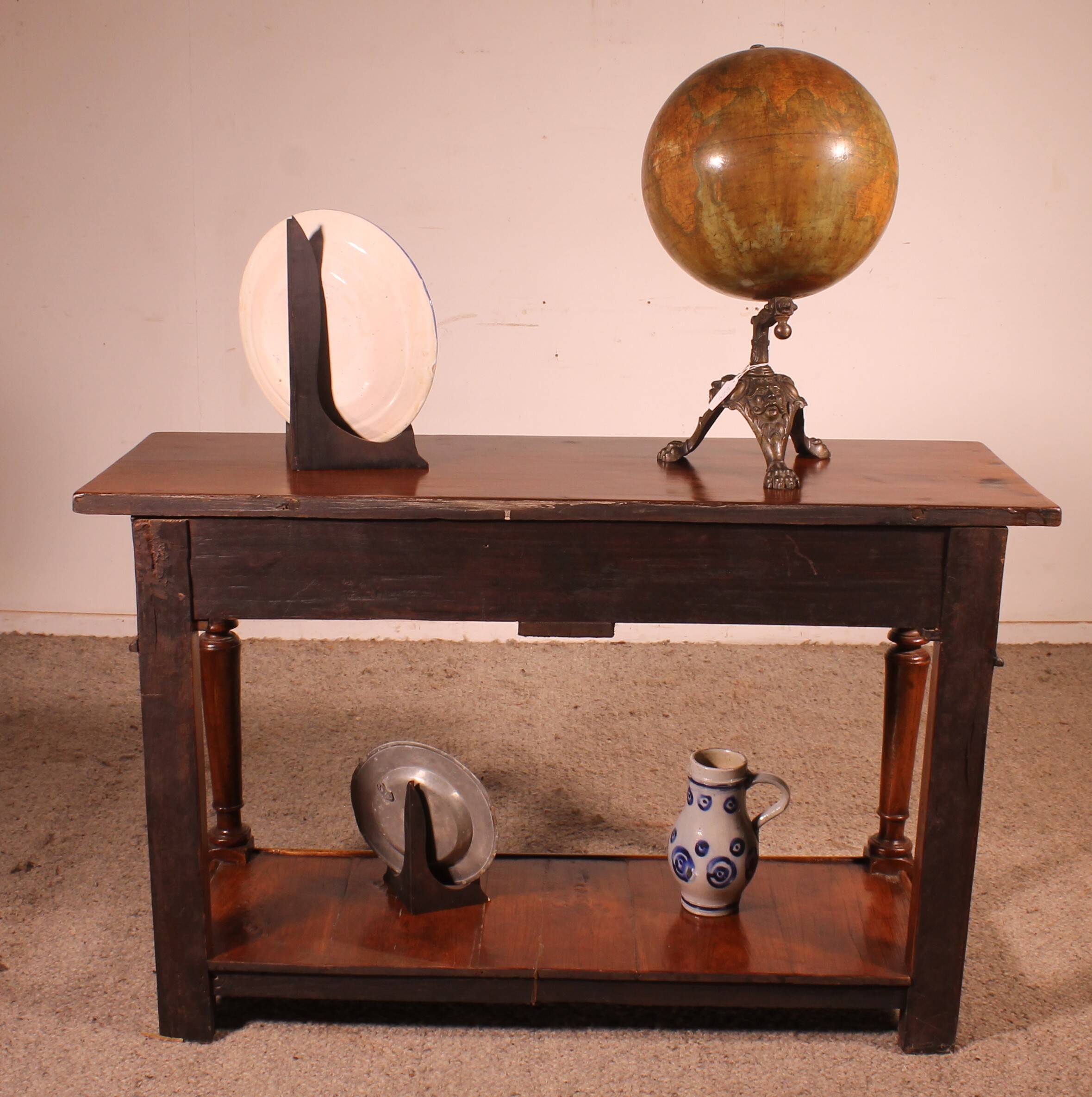 dessert or English console from the 19th century