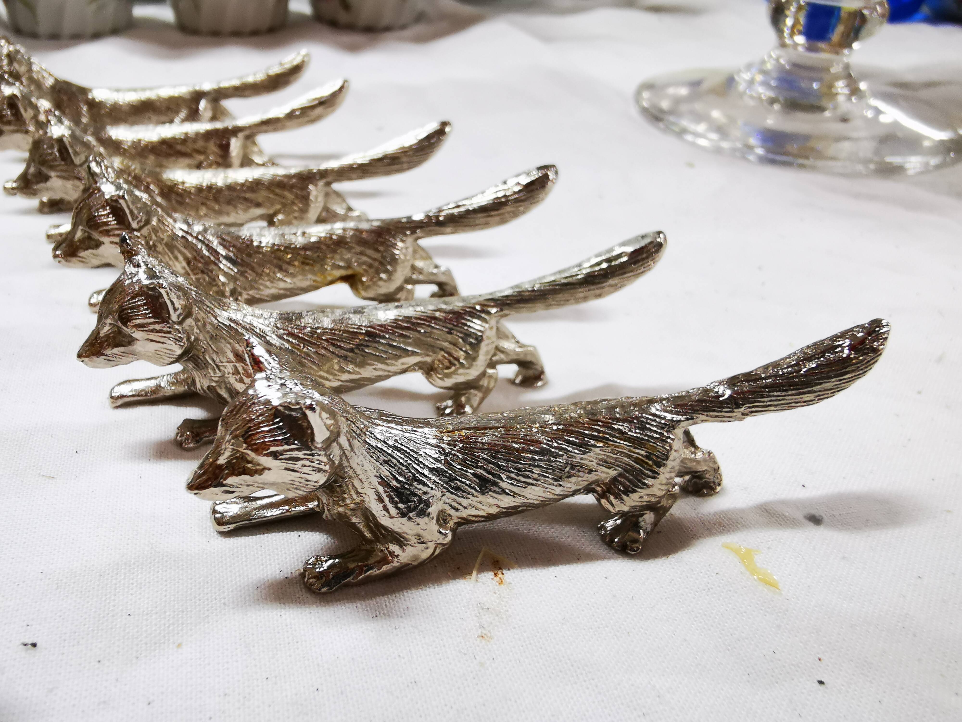 Silver metal hillside holder/rest for 6 Dachshund dogs and 6 Foxes