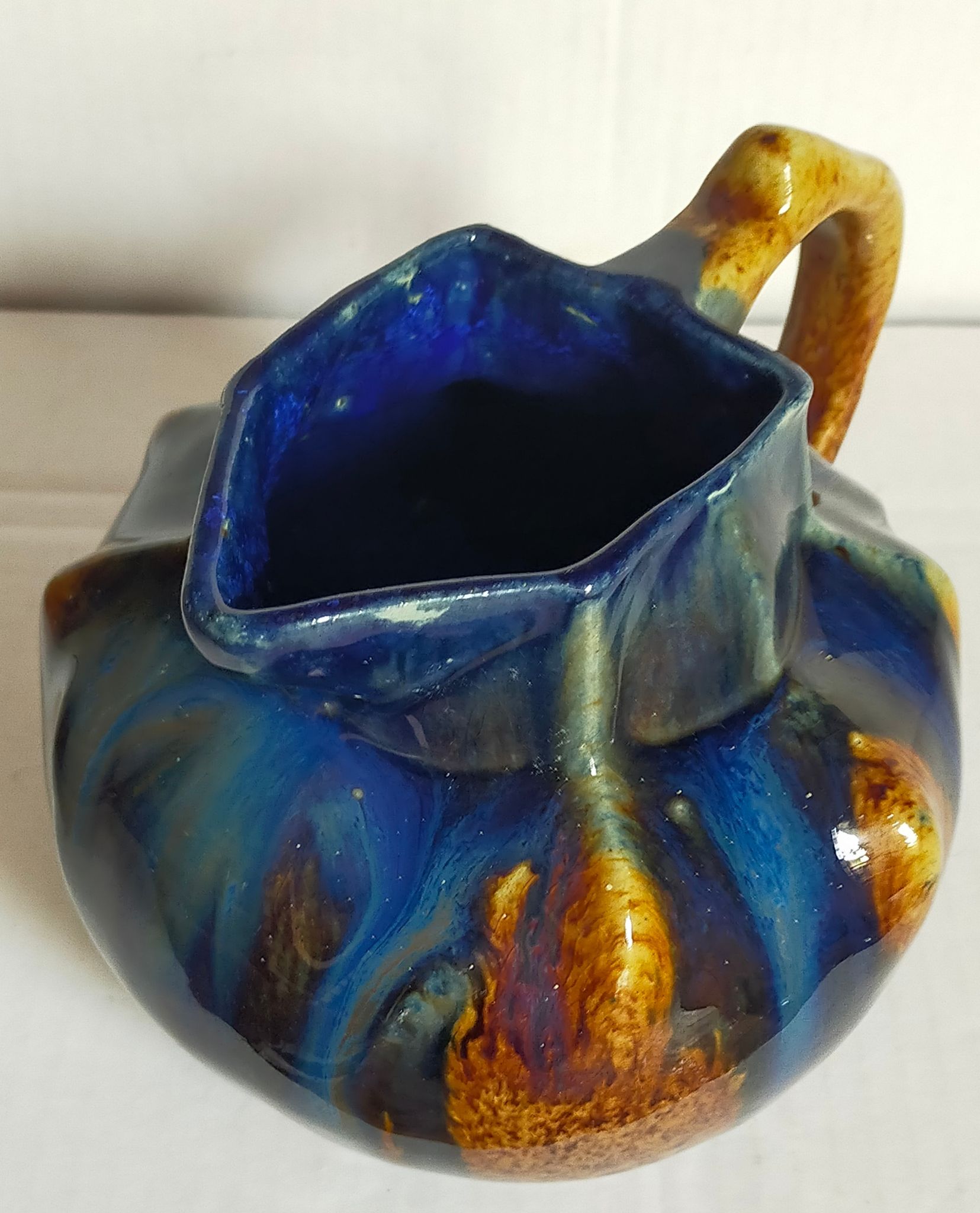 Pichet art nouveau terre émaillée début XXème