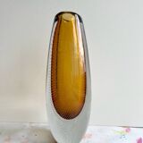 Vase by Gunnel Nyman designer made by Nuutajarvi Notsio