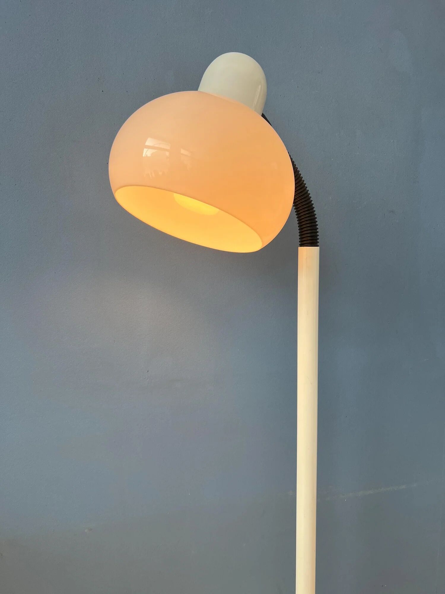 White mid-century space age mushroom floor lamp by Hala Zeist