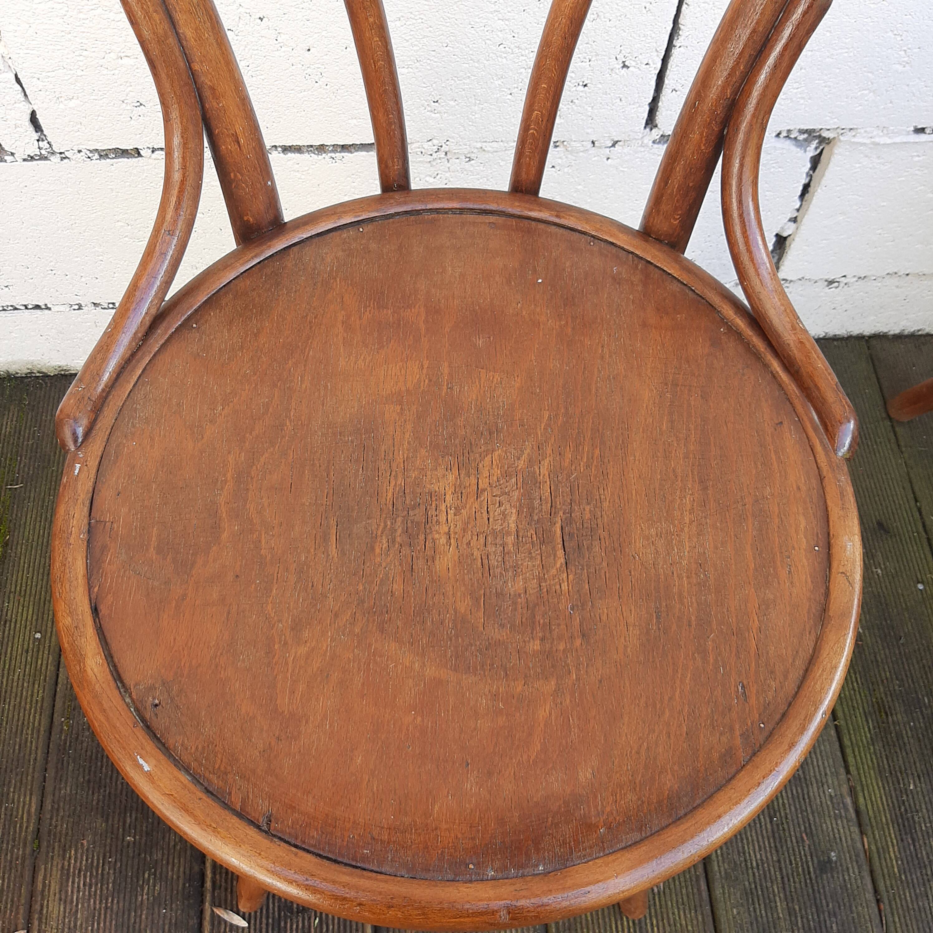 set of 4 Thonet bistro chairs with wooden seats N°4118