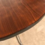Round table by Eames for Mobilier International 1970