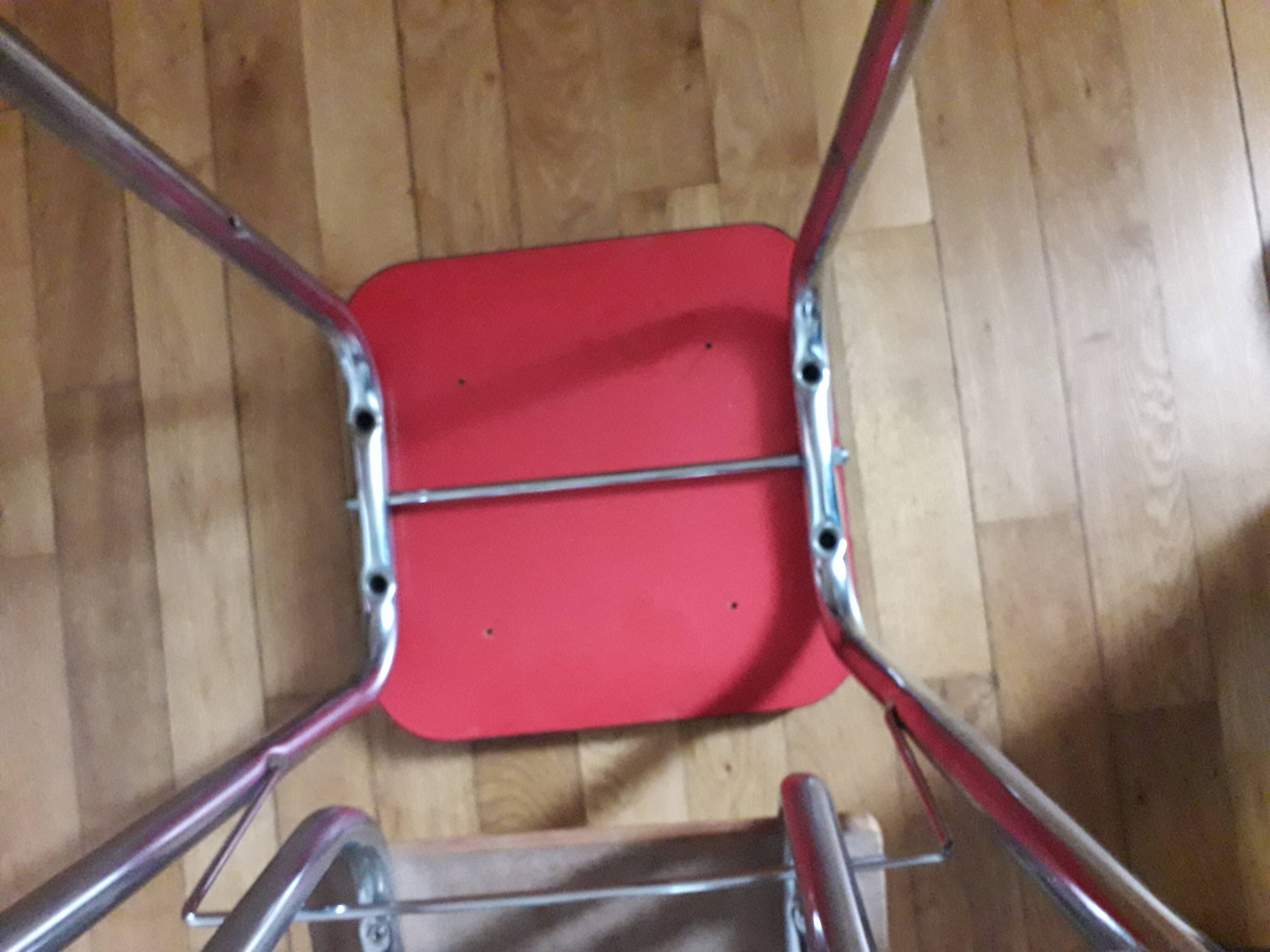 Walking walking sitting in formica