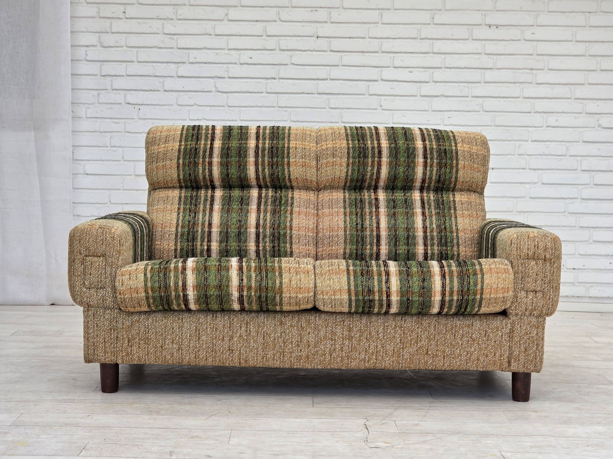1980s, Danish 2-seater sofa by Nisbo Horsens, furniture wool.