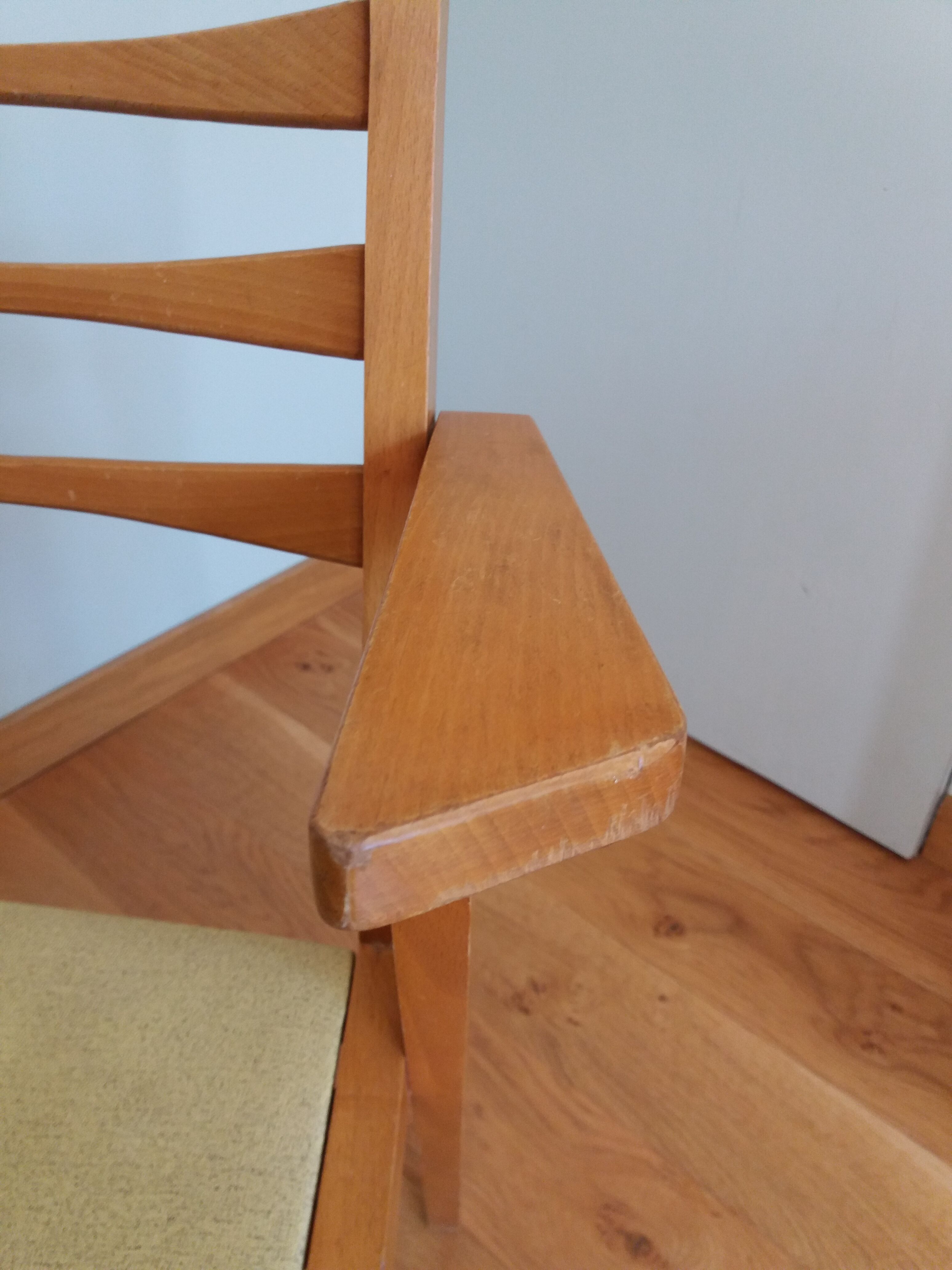 Bridge chair with armrests Scandinavian style yellow skaï
