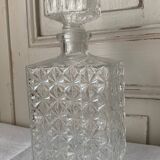 Carafe en verre ciselé