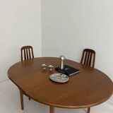 Vintage extendable table by Jentique