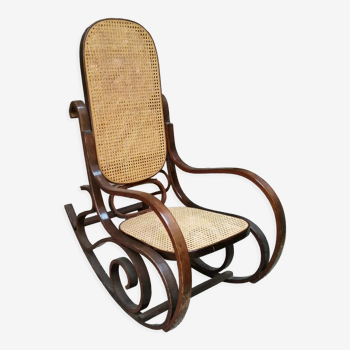 Rocking-chair vintage canée en bois courbé