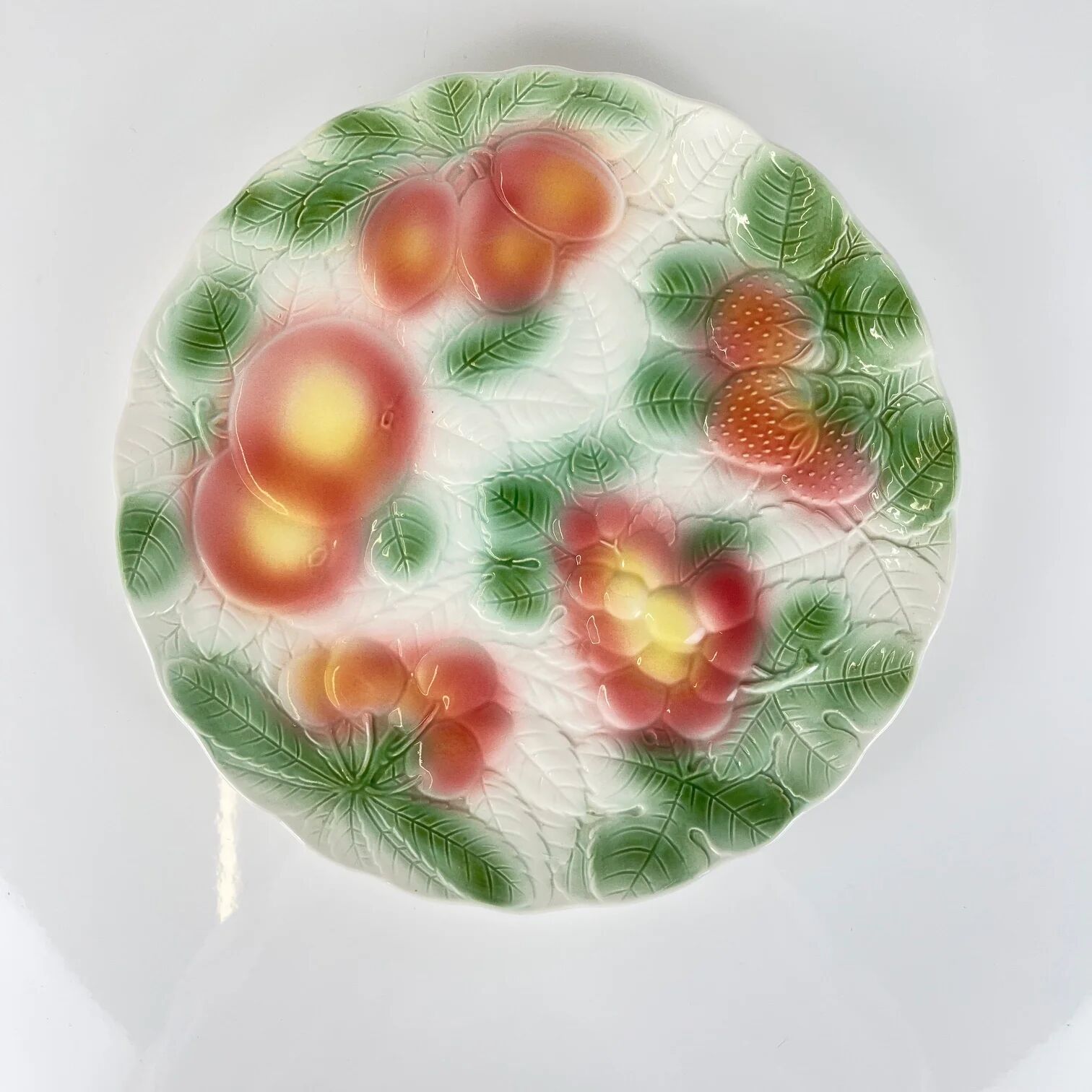 Lunéville barbotine fruit plate, 1960s/70s