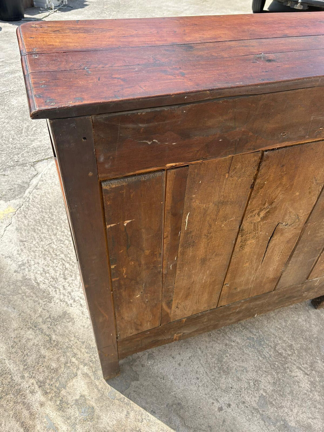 Antique Louis XV sideboard in solid wood
