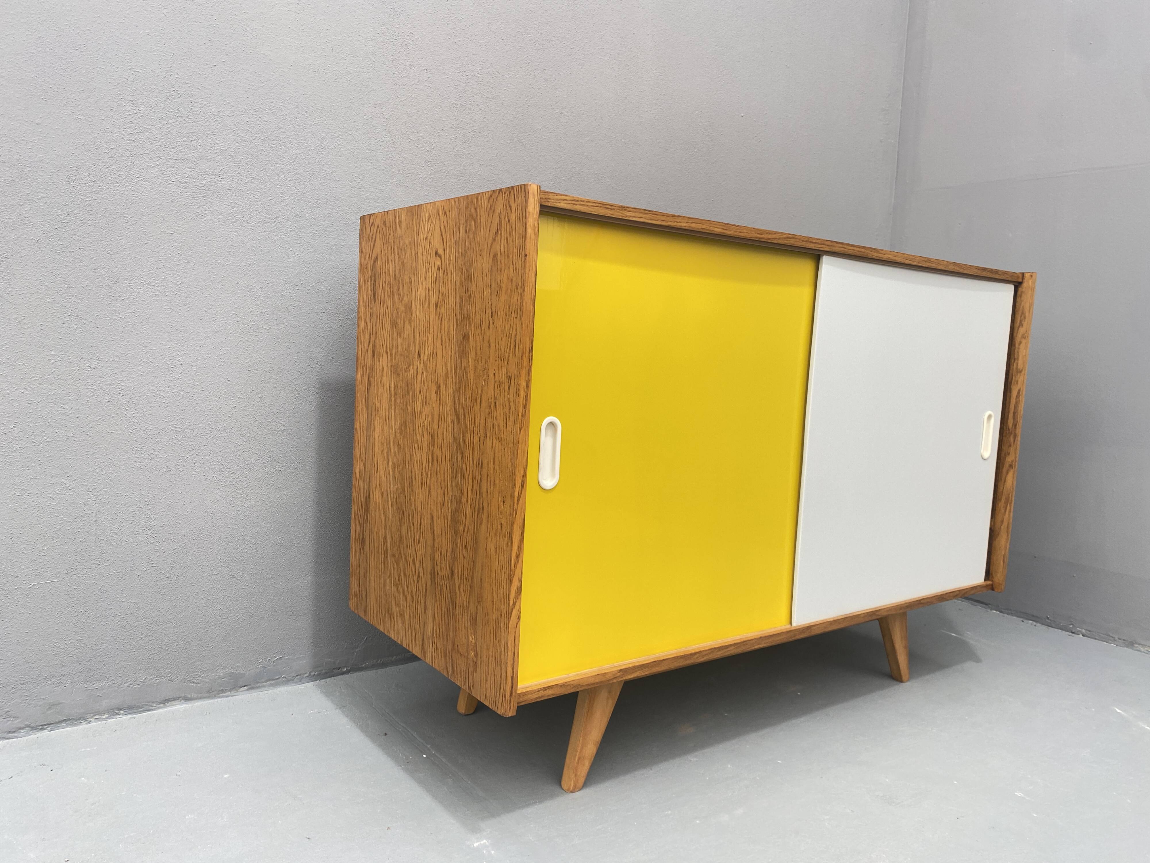 Mid century sideboard U-452 by Jiří Jiroutek, 1960´s, Czechoslovakia
