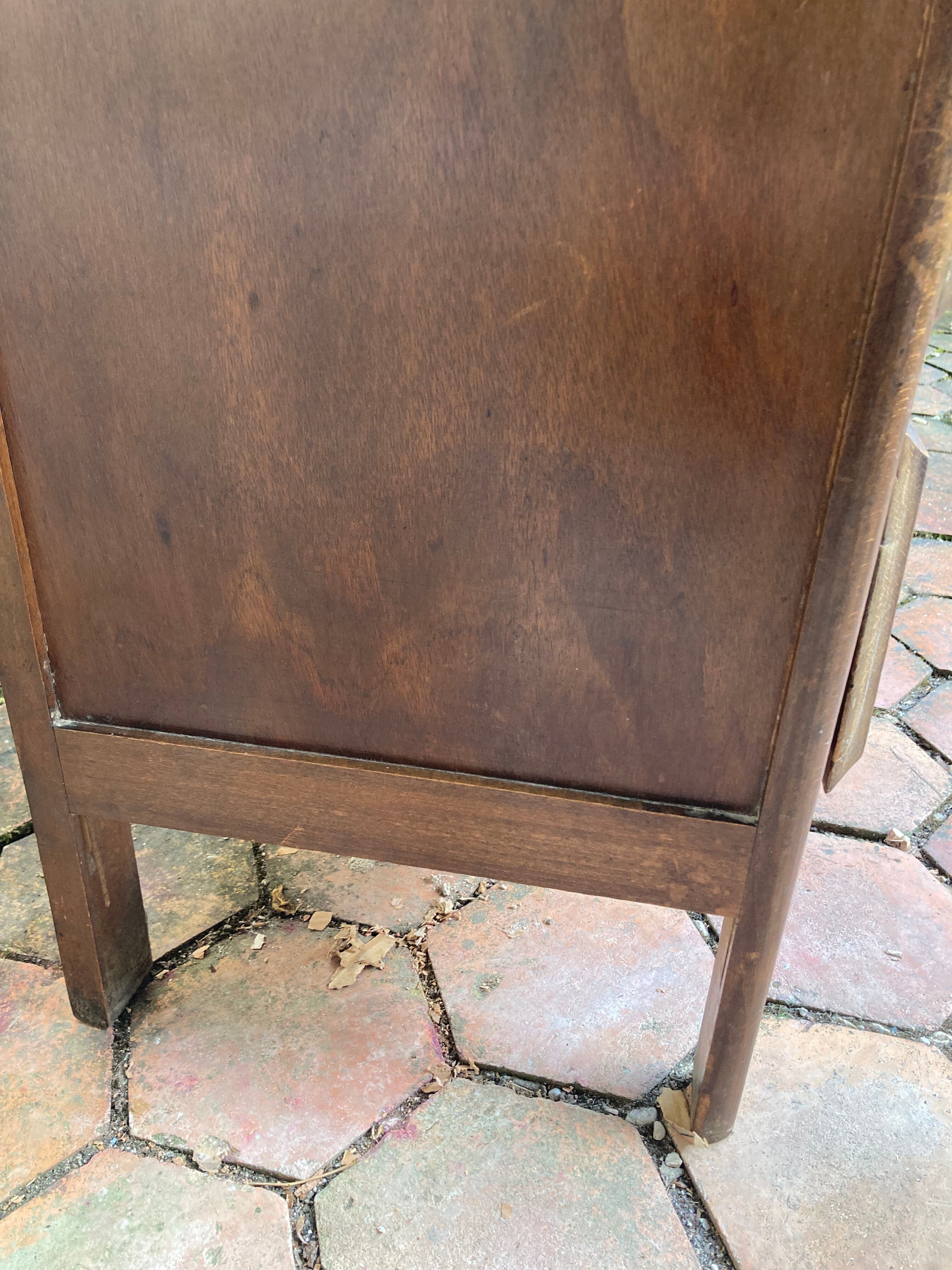 Commode vintage