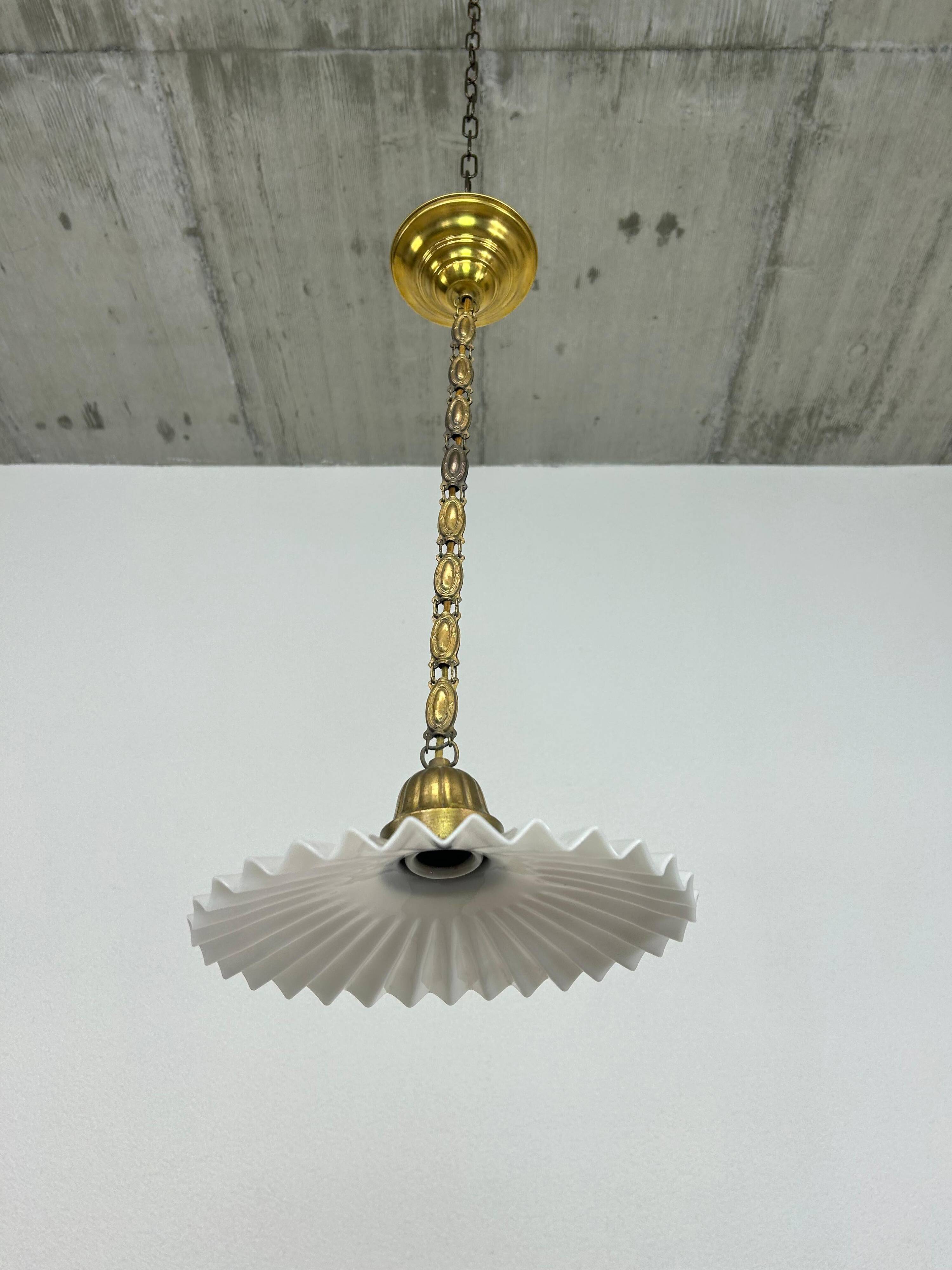 Art Nouveau pendant lamp in brass