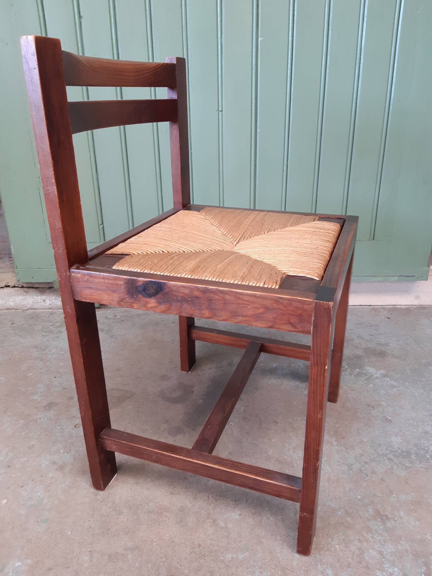 4 straw chairs.