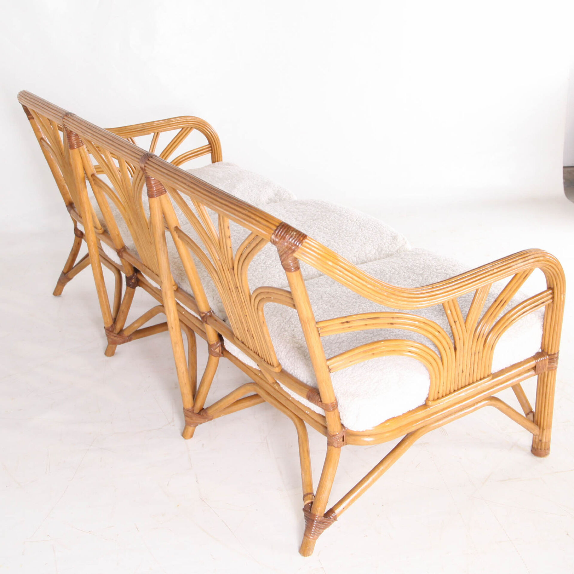 Vintage rattan lounge