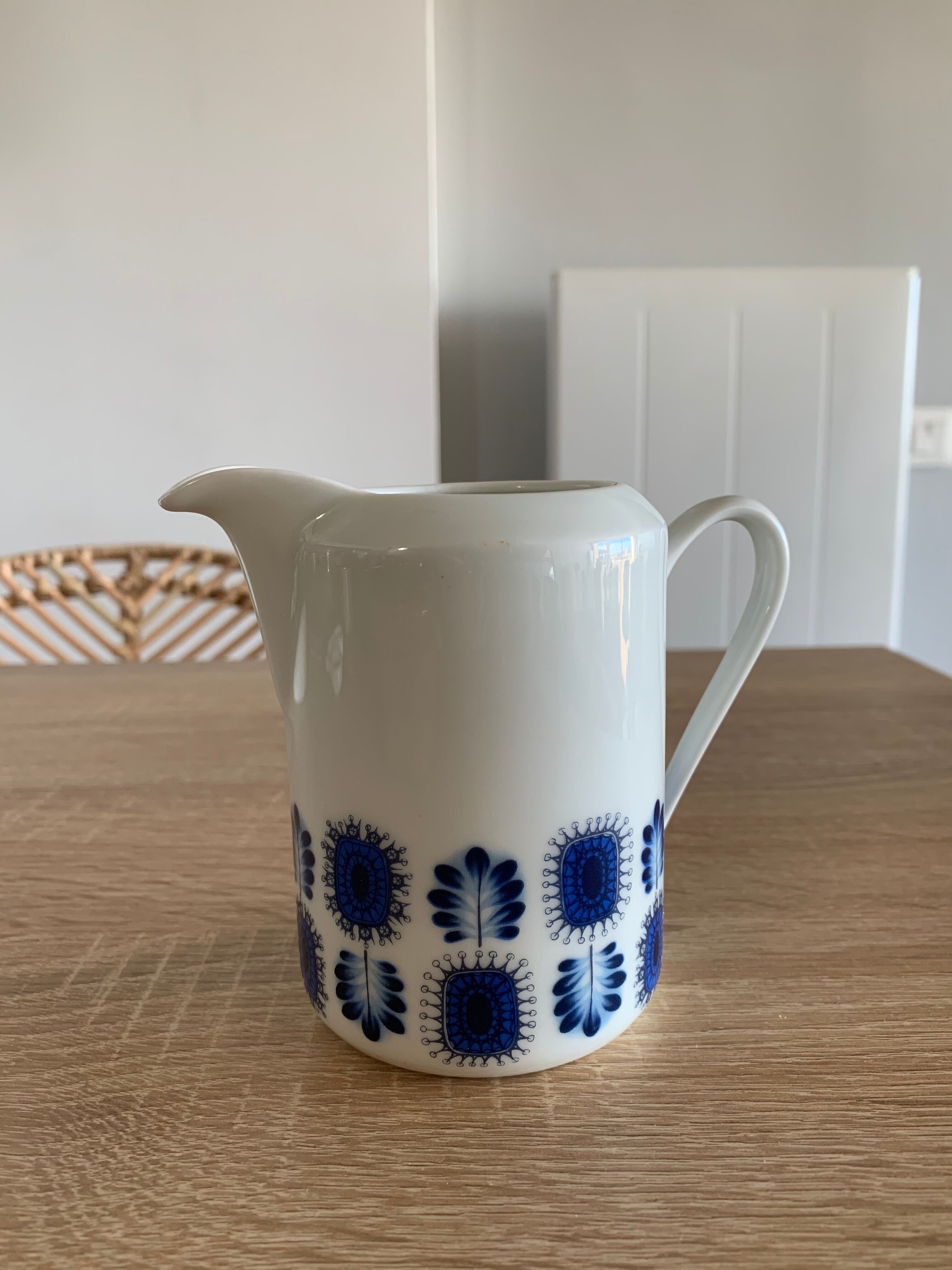 Berry high porcelain milk jar