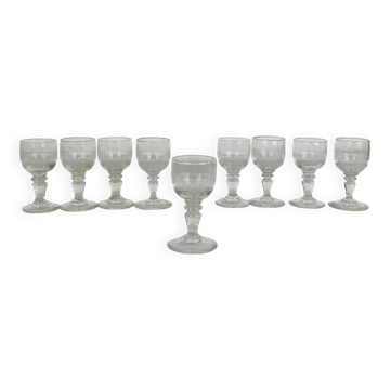 9 Baccarat liqueur glasses, Renaissance model